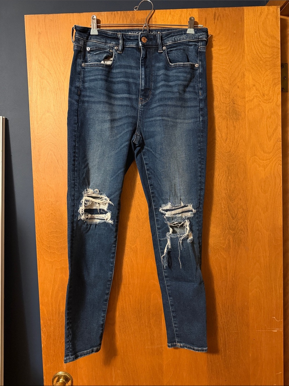 American Eagle Outfitters Ripped Skinny Jeans in Dark Blue Wash